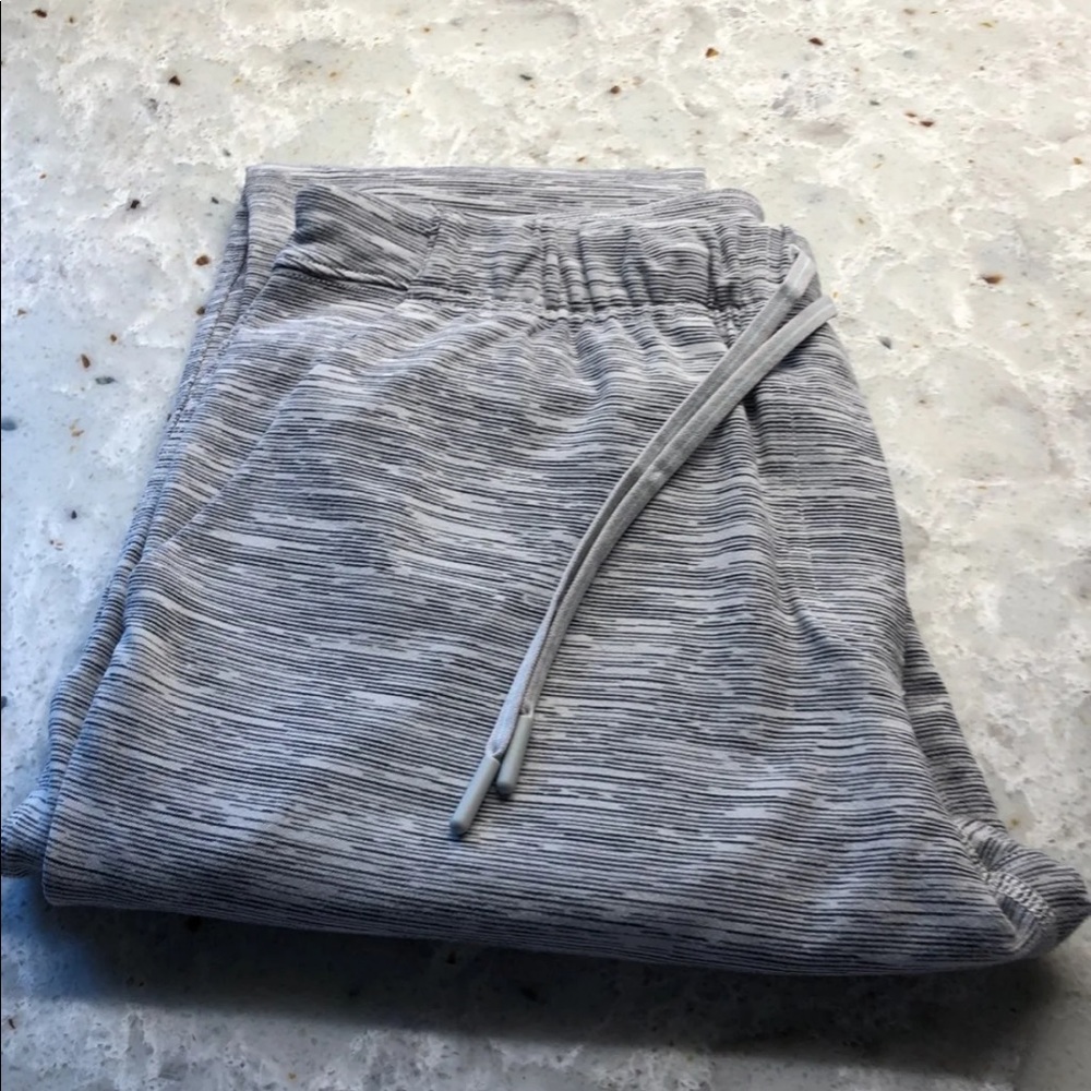 Lulu lemon jet setter